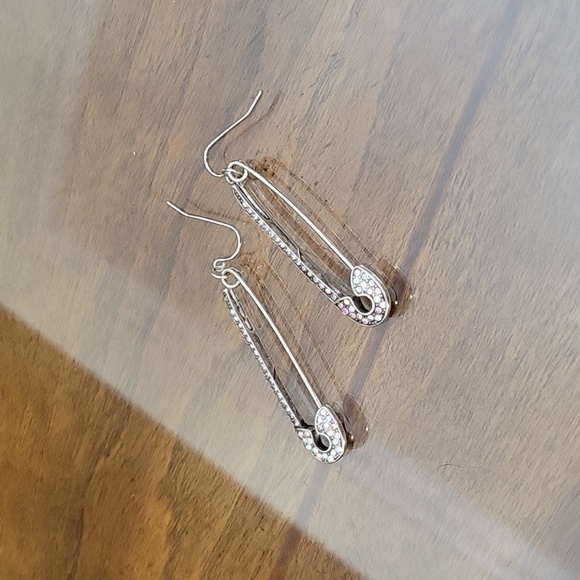 3 pair lot of pierced earrings - Picture 5 of 5